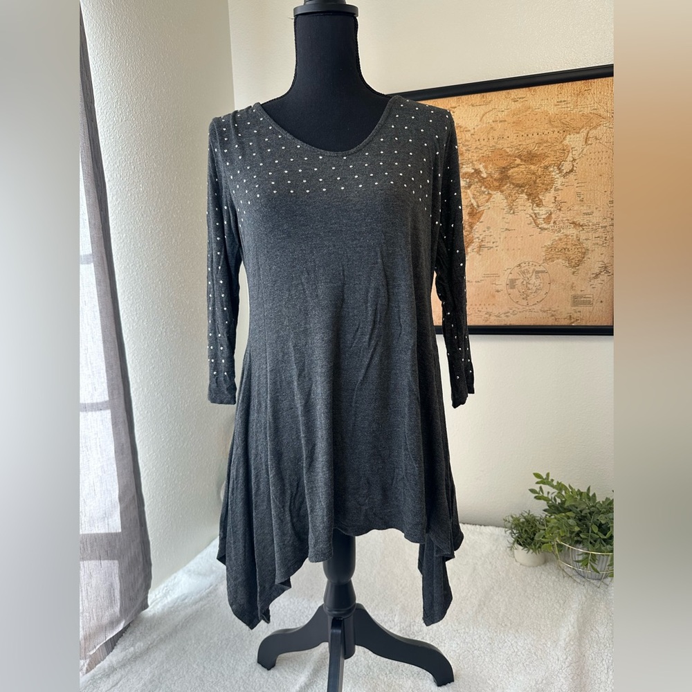 Belldini charcoal heathered top